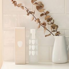 白草莓亮颜保湿化妆水